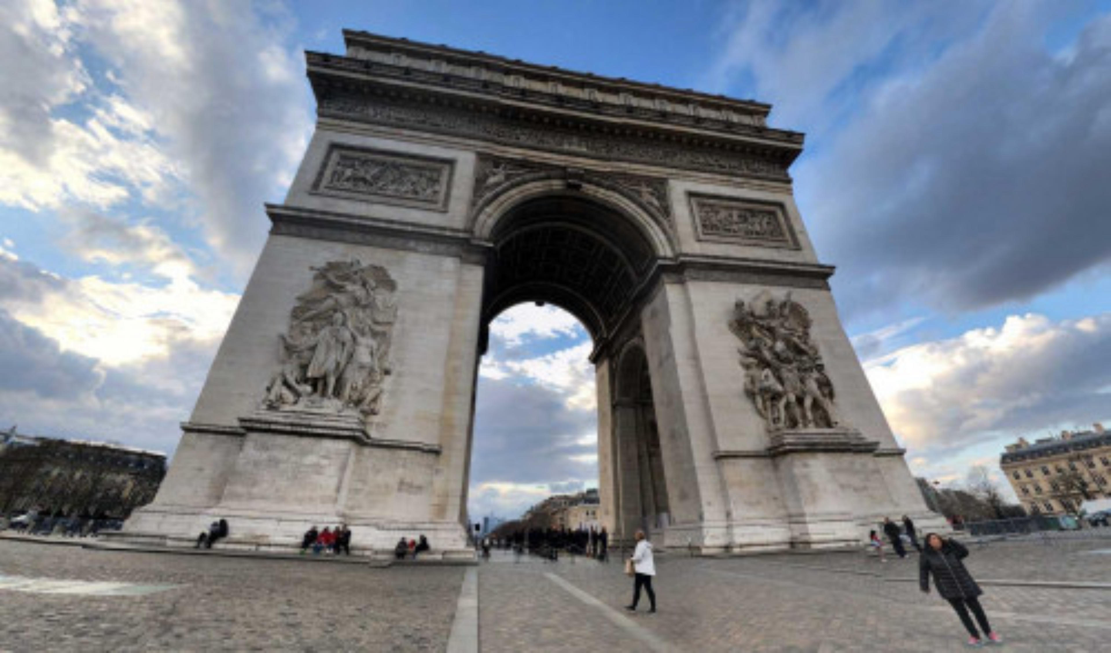 Arc de Triomphe virtual tour preview